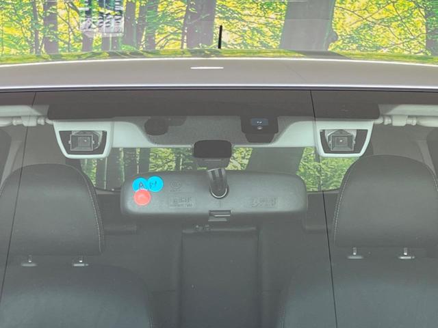 インプレッサスポーツ 2.0iアイサイト 純正ナビ 衝突軽減装置 黒革シート HIDヘッド&フォグ レーダークルーズコントロール バックカメラ シートヒーター プッシュスタート&スマートキー 純正16インチAW パドルシフト オートライト(4枚目)