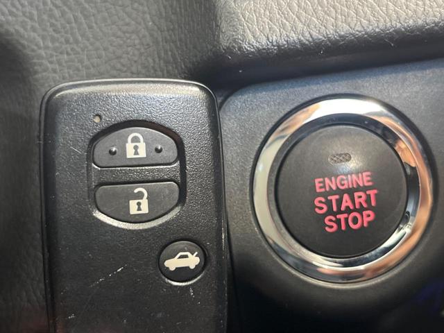 インプレッサスポーツ 2.0iアイサイト 純正ナビ 衝突軽減装置 黒革シート HIDヘッド&フォグ レーダークルーズコントロール バックカメラ シートヒーター プッシュスタート&スマートキー 純正16インチAW パドルシフト オートライト(30枚目)