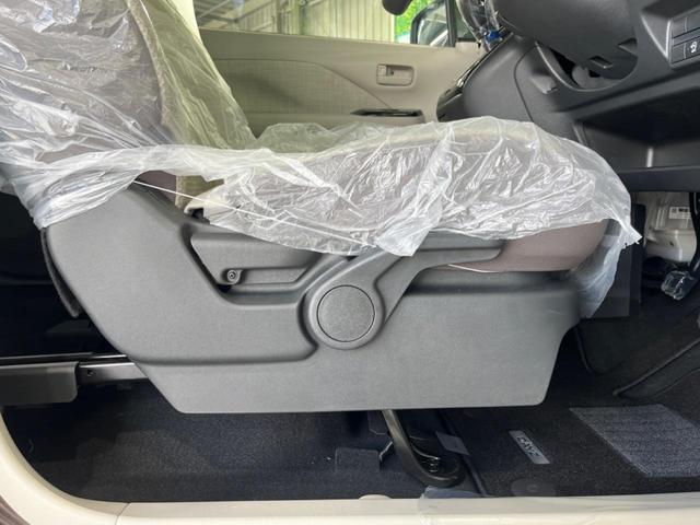 デイズ Ｘ　純正９型ディスプレイオーディオ　衝突軽減装置　全周囲カメラ　禁煙車　Ｂｌｕｅｔｏｏｔｈ接続　オートエアコン　オートライト　プッシュスタート＆スマートキー　純正１４インチＡＷ　アイドリングストップ（32枚目）