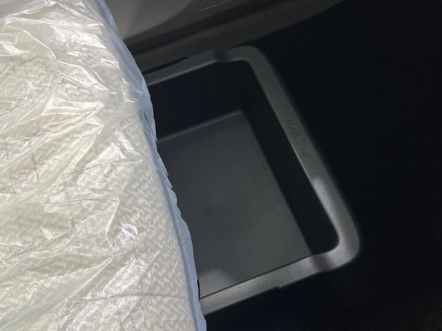 デイズ Ｘ　純正９型ディスプレイオーディオ　衝突軽減装置　全周囲カメラ　禁煙車　Ｂｌｕｅｔｏｏｔｈ接続　オートエアコン　オートライト　プッシュスタート＆スマートキー　純正１４インチＡＷ　アイドリングストップ（34枚目）