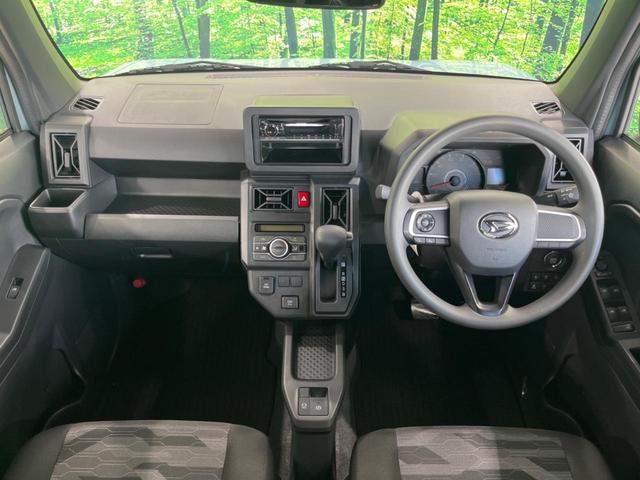タフト Ｘ　衝突軽減装置　スカイフィールトップ　禁煙車　ＬＥＤヘッドライト　電動パーキングブレーキ　オーディオ　オートエアコン　プッシュスタート＆スマートキー　オートライト　ＵＳＢ入力端子　アイドリングストップ（2枚目）
