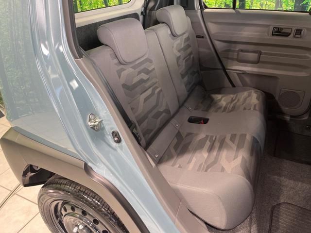 タフト Ｘ　衝突軽減装置　スカイフィールトップ　禁煙車　ＬＥＤヘッドライト　電動パーキングブレーキ　オーディオ　オートエアコン　プッシュスタート＆スマートキー　オートライト　ＵＳＢ入力端子　アイドリングストップ（9枚目）