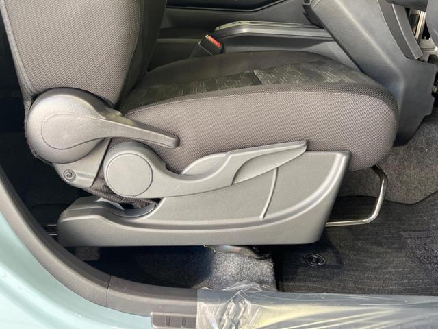 タフト Ｘ　衝突軽減装置　スカイフィールトップ　禁煙車　ＬＥＤヘッドライト　電動パーキングブレーキ　オーディオ　オートエアコン　プッシュスタート＆スマートキー　オートライト　ＵＳＢ入力端子　アイドリングストップ（37枚目）