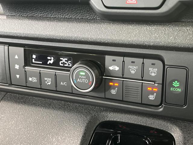 【シートヒーター】寒い日に重宝するシートヒーター！エアコンより早く温まってくれるので寒がりの人も安心ですね♪エアコンの温風は乾燥するから苦手、という方にもをおすすめです。