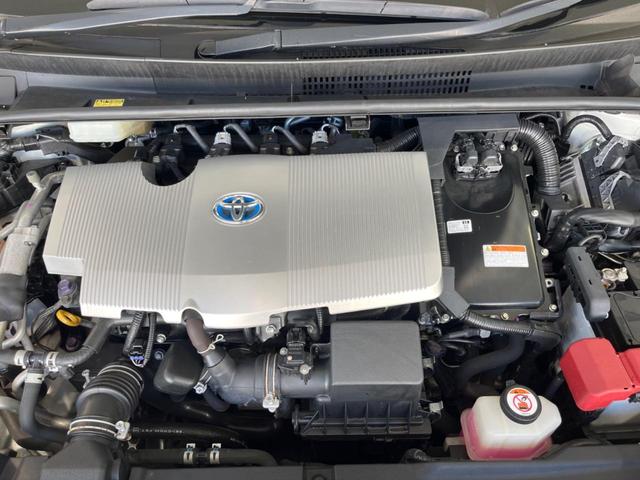 プリウスＰＨＶ Ａユーティリティプラス　純正１１型ナビ　バックカメラ　レーダクルーズコントロール　シートヒーター　ブラインドスポットモニター　ＥＴＣ　オートライト　ＬＥＤヘッドライト　禁煙車　衝突被害軽減装置　純正１７インチＡＷ（18枚目）