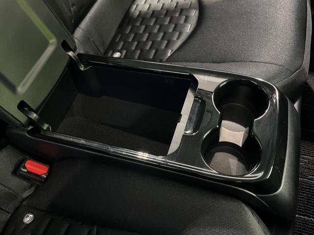 プリウスＰＨＶ Ａユーティリティプラス　純正１１型ナビ　バックカメラ　レーダクルーズコントロール　シートヒーター　ブラインドスポットモニター　ＥＴＣ　オートライト　ＬＥＤヘッドライト　禁煙車　衝突被害軽減装置　純正１７インチＡＷ（48枚目）