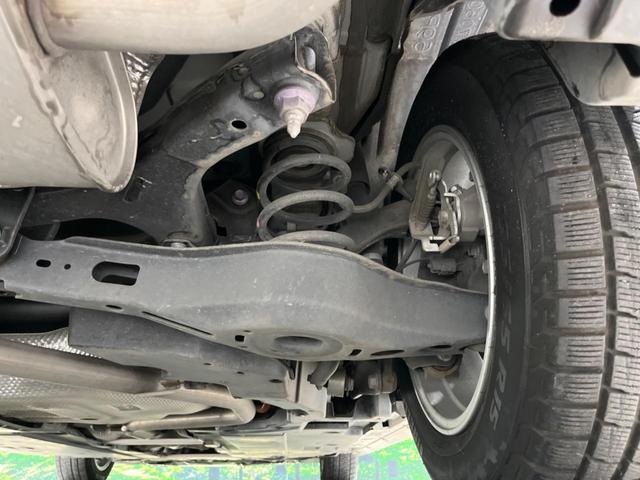 プリウス ＳセーフティプラスＩＩ　ＴＲＤフルエアロ　１０型ナビ　Ｂｌｕｅｔｏｏｔｈ　衝突被害軽減システム　レーダークルーズ　禁煙車　ＡＣ１００Ｖ電源　ブラインドスポットモニター　ＬＥＤヘッド／フォグ　オートハイビーム　車線逸脱警報（23枚目）