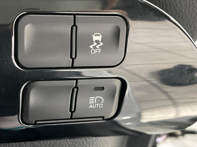 プリウス ＳセーフティプラスＩＩ　ＴＲＤフルエアロ　１０型ナビ　Ｂｌｕｅｔｏｏｔｈ　衝突被害軽減システム　レーダークルーズ　禁煙車　ＡＣ１００Ｖ電源　ブラインドスポットモニター　ＬＥＤヘッド／フォグ　オートハイビーム　車線逸脱警報（37枚目）