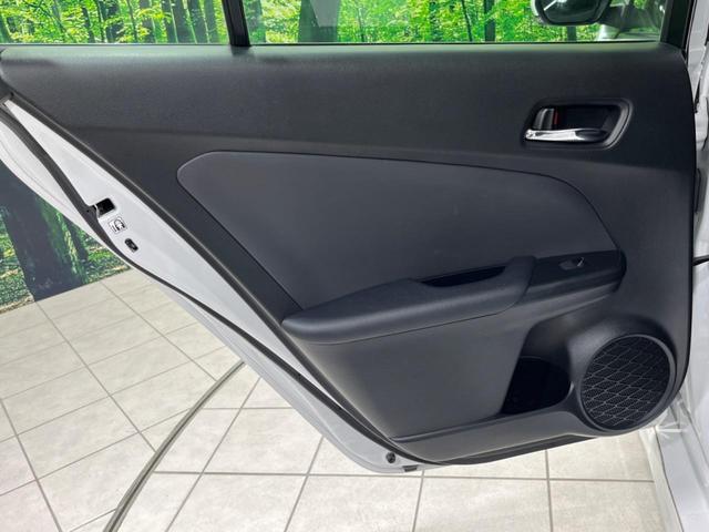 プリウス ＳセーフティプラスＩＩ　ＴＲＤフルエアロ　１０型ナビ　Ｂｌｕｅｔｏｏｔｈ　衝突被害軽減システム　レーダークルーズ　禁煙車　ＡＣ１００Ｖ電源　ブラインドスポットモニター　ＬＥＤヘッド／フォグ　オートハイビーム　車線逸脱警報（50枚目）