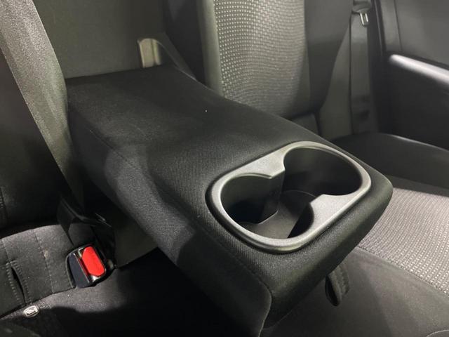 プリウス ＳセーフティプラスＩＩ　ＴＲＤフルエアロ　１０型ナビ　Ｂｌｕｅｔｏｏｔｈ　衝突被害軽減システム　レーダークルーズ　禁煙車　ＡＣ１００Ｖ電源　ブラインドスポットモニター　ＬＥＤヘッド／フォグ　オートハイビーム　車線逸脱警報（56枚目）