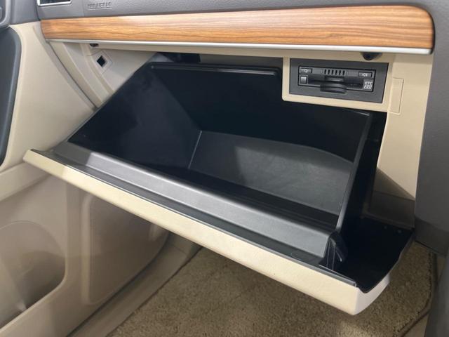 ランドクルーザープラド ＴＸ　Ｌパッケージ　マットブラックエディション　サンルーフ　純正９型ディスプレイオーディオ　全周囲カメラ　シートベンチレーション　レーダクルーズコントロール　ブラインドスポットモニター　ドラレコ　ＥＴＣ　純正１８インチＡＷ　禁煙車　衝突被害軽減装置（50枚目）
