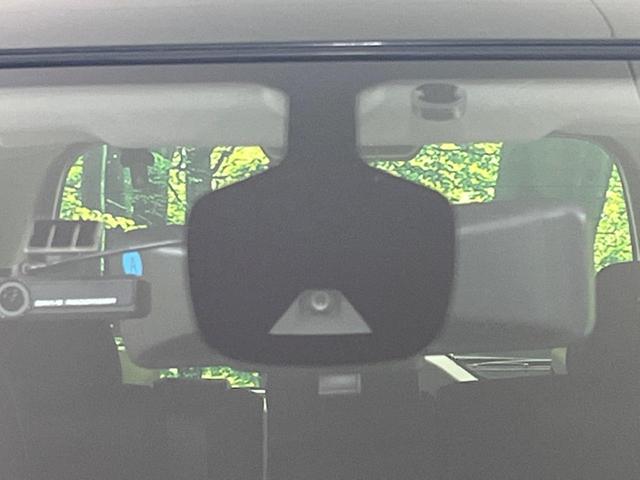 セレナ ハイウェイスター フリップダウンモニター ハンズフリー機能付き両側電動スライドドア 純正9型ナビ 全周囲カメラ プロパイロット 衝突被害軽減システム クリアランスソナー ETC Bluetooth 純正16インチAW(4枚目)