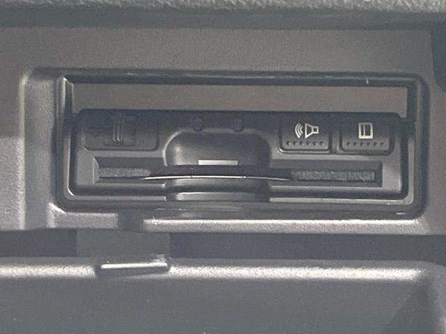 セレナ ハイウェイスター フリップダウンモニター ハンズフリー機能付き両側電動スライドドア 純正9型ナビ 全周囲カメラ プロパイロット 衝突被害軽減システム クリアランスソナー ETC Bluetooth 純正16インチAW(30枚目)