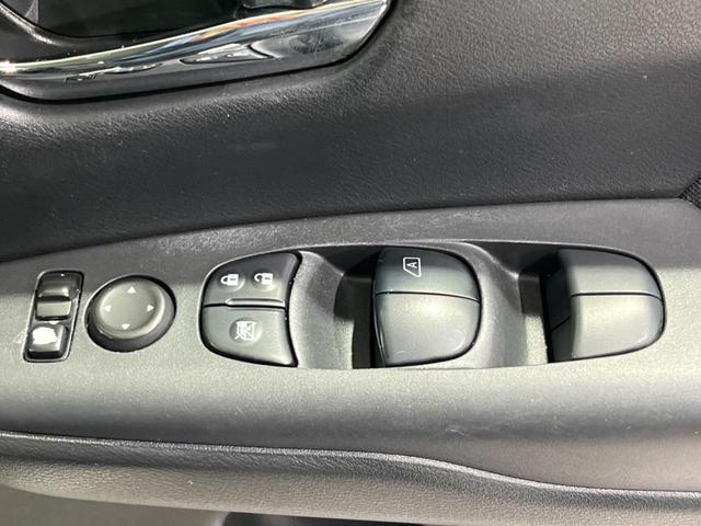 セレナ ハイウェイスター フリップダウンモニター ハンズフリー機能付き両側電動スライドドア 純正9型ナビ 全周囲カメラ プロパイロット 衝突被害軽減システム クリアランスソナー ETC Bluetooth 純正16インチAW(45枚目)