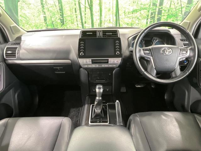 ランドクルーザープラド TX Lパッケージ・ブラックエディション 4WD ルーフレール メーカーOP9型ナビ 全周囲カメラ フルセグTV Bluetooth再生 ドラレコ シートエアコン レーダークルーズ 黒革シート LEDヘッド 衝突被害軽減システム ETC(2枚目)
