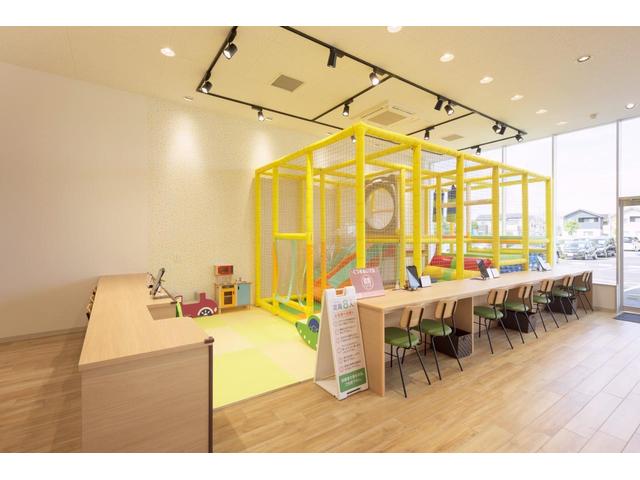 IS IS300h 純正10.3型ナビ バックカメラ ブラインドスポットモニター シートヒーター レーダクルーズコントロール ETC アイドリングストップ パドルシフト 純正17インチAW 禁煙車 衝突被害軽減装置(80枚目)