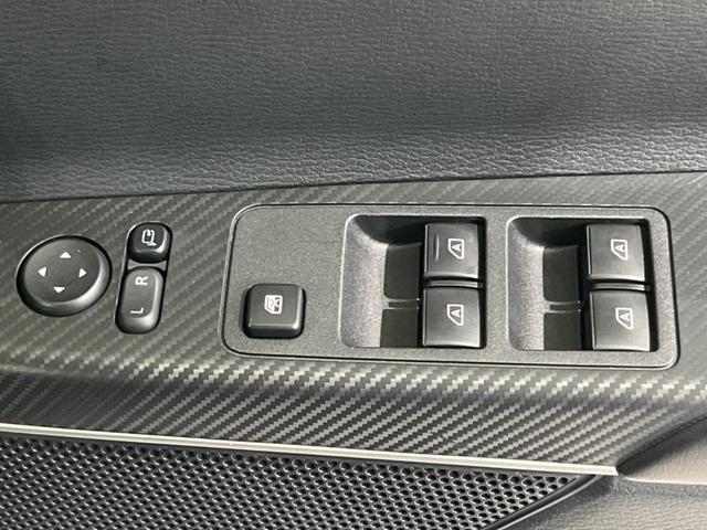 デリカD:5 P 4WD 両側電動スライドドア 純正10.1型ナビ 全周囲カメラ 衝突被害軽減システム レーダークルーズ 禁煙車 シートヒーター パワーバックドア ブラインドスポットモニター ステアリングヒーター(37枚目)