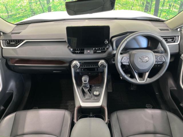 ＲＡＶ４ ハイブリッドＧ　４ＷＤ　純正１０型ナビ　全周囲カメラ　デジタルインナーミラー　ＢＳＭ　シートベンチレーション　レーダークルーズ　ステアリングヒーター　電動リヤゲート　衝突被害軽減システム　オートハイビーム　ＥＴＣ（2枚目）