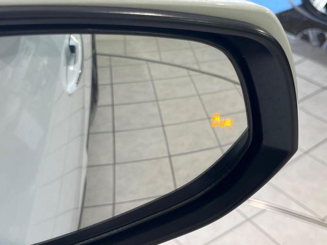 ＲＡＶ４ ハイブリッドＧ　４ＷＤ　純正１０型ナビ　全周囲カメラ　デジタルインナーミラー　ＢＳＭ　シートベンチレーション　レーダークルーズ　ステアリングヒーター　電動リヤゲート　衝突被害軽減システム　オートハイビーム　ＥＴＣ（7枚目）