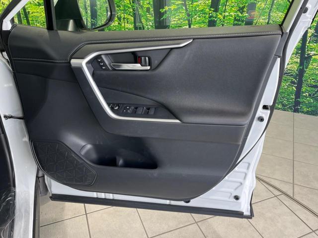 ＲＡＶ４ ハイブリッドＧ　４ＷＤ　純正１０型ナビ　全周囲カメラ　デジタルインナーミラー　ＢＳＭ　シートベンチレーション　レーダークルーズ　ステアリングヒーター　電動リヤゲート　衝突被害軽減システム　オートハイビーム　ＥＴＣ（38枚目）