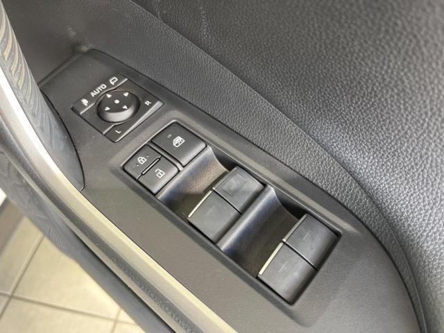 ＲＡＶ４ ハイブリッドＧ　４ＷＤ　純正１０型ナビ　全周囲カメラ　デジタルインナーミラー　ＢＳＭ　シートベンチレーション　レーダークルーズ　ステアリングヒーター　電動リヤゲート　衝突被害軽減システム　オートハイビーム　ＥＴＣ（43枚目）