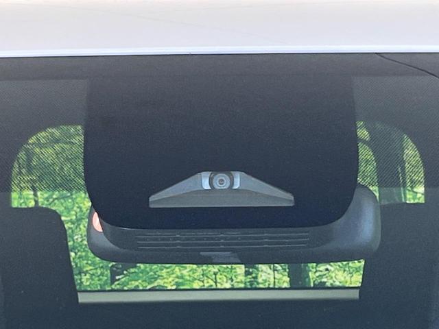 ノア ハイブリッドS-Z モデリスタエアロ フリップダウンモニター 純正10型ナビ バックカメラ 両側電動スライドドア レーダクルーズコントロール シートヒーター ETC 純正17インチAW 禁煙車 衝突被害軽減装置(5枚目)