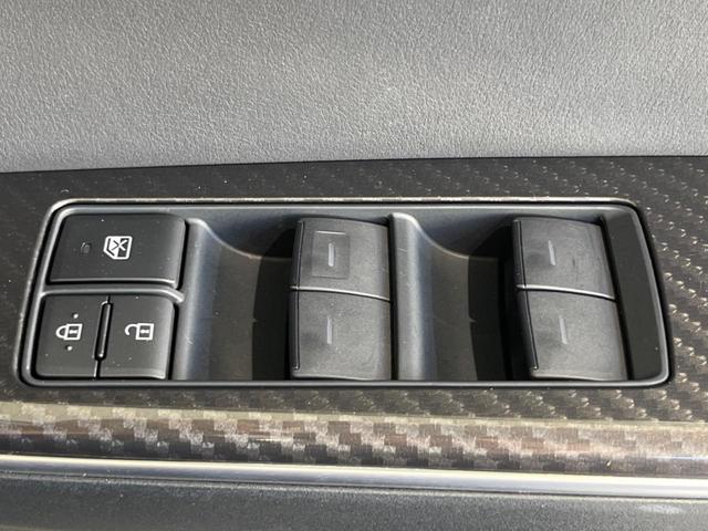 クラウンハイブリッド RSアドバンス 純正12.3インチディスプレイオーディオ 全周囲カメラ 衝突被害軽減システム レーダークルーズ 100V電源 レザーシート 禁煙車 クリアランスソナー デジタルインナーミラー LEDヘッド/フォグ(35枚目)