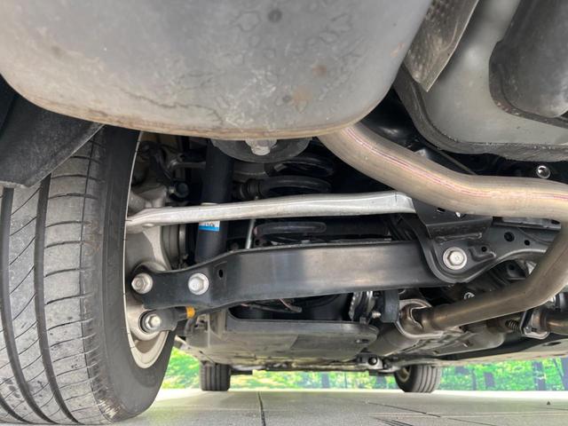 ＩＳ ＩＳ３００ｈ　純正１０．３型ナビ　衝突被害軽減システム　レーダークルーズ　禁煙車　Ｂｌｕｅｔｏｏｔｈ　ＥＴＣ　バックカメラ　ドラレコ　シートヒーター　クリアランスソナ　ＬＥＤヘッドライト　デュアルオートエアコン（22枚目）