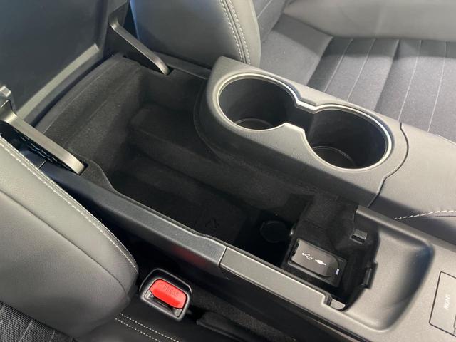 ＩＳ ＩＳ３００ｈ　純正１０．３型ナビ　衝突被害軽減システム　レーダークルーズ　禁煙車　Ｂｌｕｅｔｏｏｔｈ　ＥＴＣ　バックカメラ　ドラレコ　シートヒーター　クリアランスソナ　ＬＥＤヘッドライト　デュアルオートエアコン（49枚目）