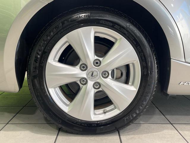 ＩＳ ＩＳ３００ｈ　純正１０．３型ナビ　衝突被害軽減システム　レーダークルーズ　禁煙車　Ｂｌｕｅｔｏｏｔｈ　ＥＴＣ　バックカメラ　ドラレコ　シートヒーター　クリアランスソナ　ＬＥＤヘッドライト　デュアルオートエアコン（56枚目）