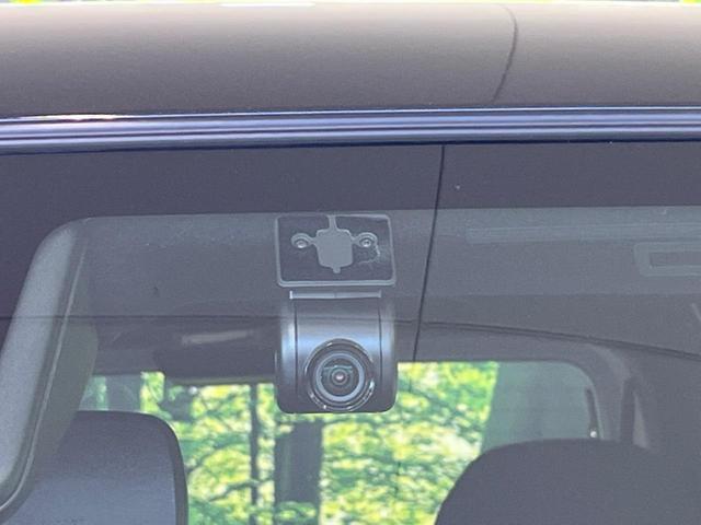 タフト Ｇターボ　ダーククロムベンチャー　純正ディスプレイオーディオ　ＡｐｐｌｅＣａｒＰｌａｙ　レーダークルーズ　シートヒーター　ドラレコ　レーンキープ　ＥＴＣ　禁煙車　衝突軽減装置　オートマチックハイビーム　バックカメラ　純正１５インチＡＷ（7枚目）