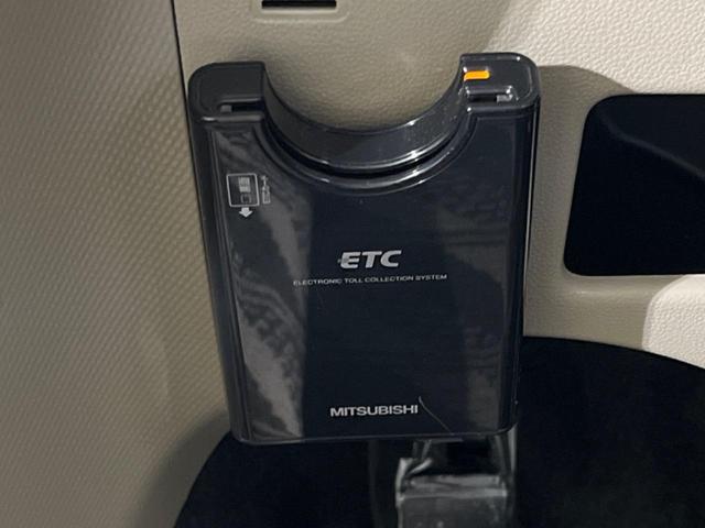 ルクラ Lスペシャル SDナビ 禁煙車 ドライブレコーダー ETC Bluetooth再生 フルセグTV CD/DVD再生 パワーステアリング パワーウィンドウ アイドリングストップ 電動格納ミラー 盗難防止システム(4枚目)