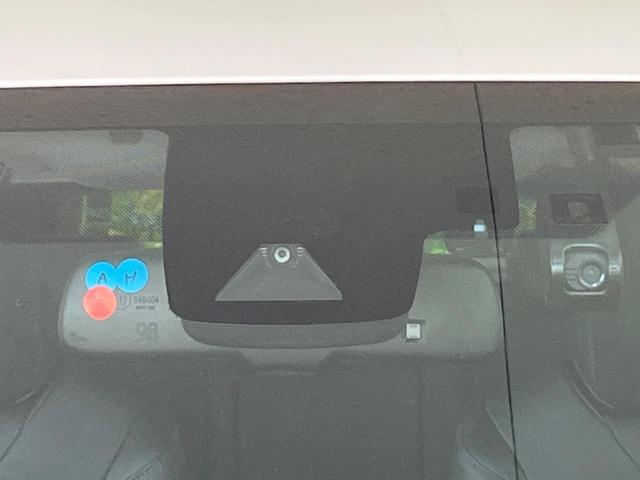 プリウス Ａツーリングセレクション　純正９インチナビ　レーダークルーズ　ＥＴＣ２．０　ドラレコ　パークアシスト　トヨタセーフティセンス　シートヒーター　オートマチックハイビーム　車線逸脱警報　クリアランスソナー　禁煙車　ＬＥＤヘッド（5枚目）