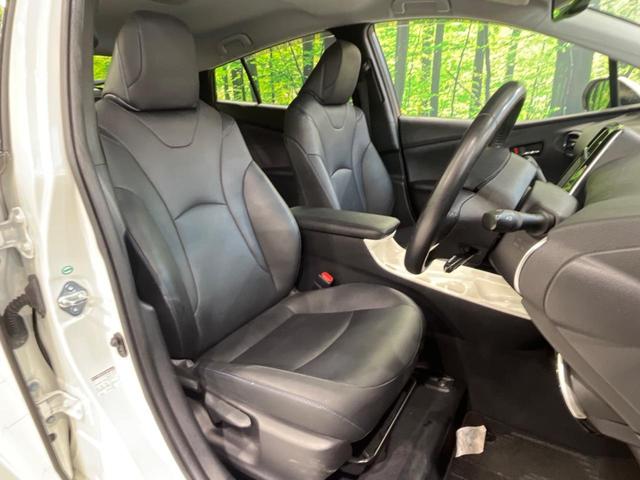 プリウス Ａツーリングセレクション　純正９インチナビ　レーダークルーズ　ＥＴＣ２．０　ドラレコ　パークアシスト　トヨタセーフティセンス　シートヒーター　オートマチックハイビーム　車線逸脱警報　クリアランスソナー　禁煙車　ＬＥＤヘッド（8枚目）