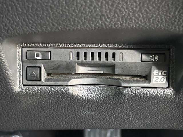 プリウス Ａツーリングセレクション　純正９インチナビ　レーダークルーズ　ＥＴＣ２．０　ドラレコ　パークアシスト　トヨタセーフティセンス　シートヒーター　オートマチックハイビーム　車線逸脱警報　クリアランスソナー　禁煙車　ＬＥＤヘッド（35枚目）