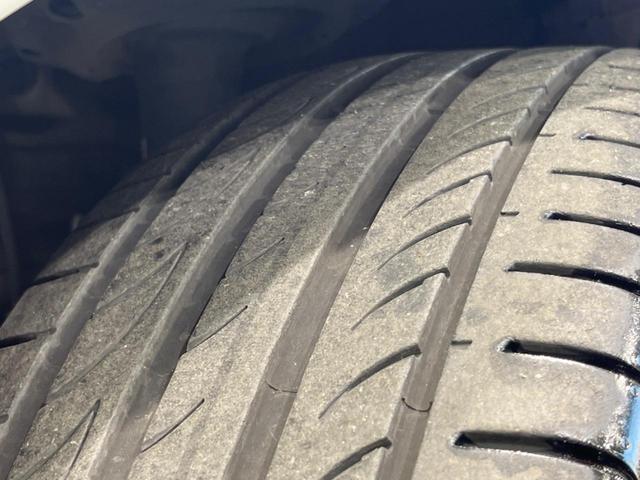 プリウス Ａツーリングセレクション　純正９インチナビ　レーダークルーズ　ＥＴＣ２．０　ドラレコ　パークアシスト　トヨタセーフティセンス　シートヒーター　オートマチックハイビーム　車線逸脱警報　クリアランスソナー　禁煙車　ＬＥＤヘッド（51枚目）