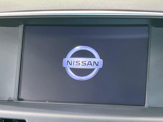 フーガハイブリッド ベースグレード 純正ナビ バックカメラ シートベンチレーション レーダークルーズコントロール パワーシート オートライト HIDヘッドライト オートエアコン スマートキー&プッシュスタート 禁煙車(3枚目)