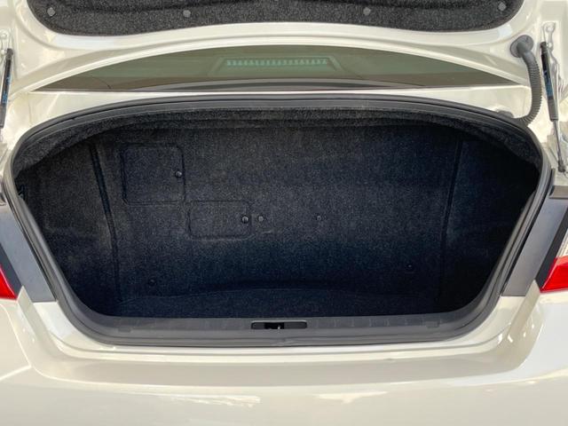 フーガハイブリッド ベースグレード 純正ナビ バックカメラ シートベンチレーション レーダークルーズコントロール パワーシート オートライト HIDヘッドライト オートエアコン スマートキー&プッシュスタート 禁煙車(10枚目)