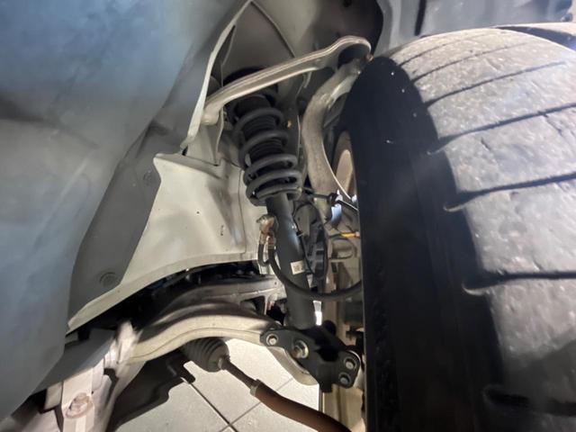 フーガハイブリッド ベースグレード 純正ナビ バックカメラ シートベンチレーション レーダークルーズコントロール パワーシート オートライト HIDヘッドライト オートエアコン スマートキー&プッシュスタート 禁煙車(23枚目)