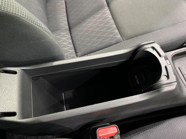 アクア Z 純正10.5型ディスプレイオーディオ 全周囲カメラ 衝突被害軽減システム レーダークルーズ 禁煙車 AC100V電源 Bluetooth ドラレコ クリアランスソナー ETC LEDヘッド/フォグ(40枚目)