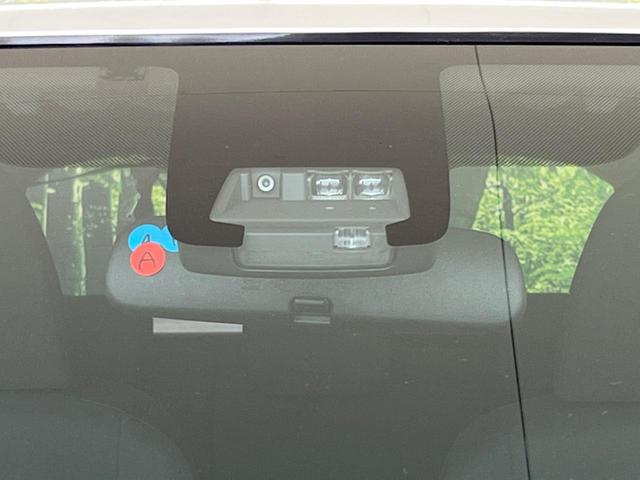 アクア Sスタイルブラック 純正ナビ Bluetooth フルセグ ETC 禁煙車 衝突被害軽減装置 オートマチックハイビーム オートライト スマートキー&プッシュスタート オートエアコン CD/DVD再生 プライバシーガラス(3枚目)