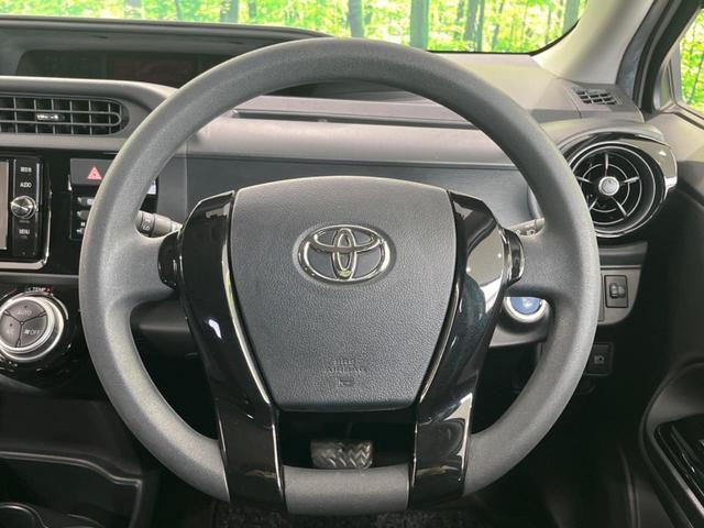 アクア Sスタイルブラック 純正ナビ Bluetooth フルセグ ETC 禁煙車 衝突被害軽減装置 オートマチックハイビーム オートライト スマートキー&プッシュスタート オートエアコン CD/DVD再生 プライバシーガラス(11枚目)