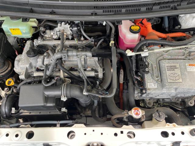 アクア Sスタイルブラック 純正ナビ Bluetooth フルセグ ETC 禁煙車 衝突被害軽減装置 オートマチックハイビーム オートライト スマートキー&プッシュスタート オートエアコン CD/DVD再生 プライバシーガラス(18枚目)