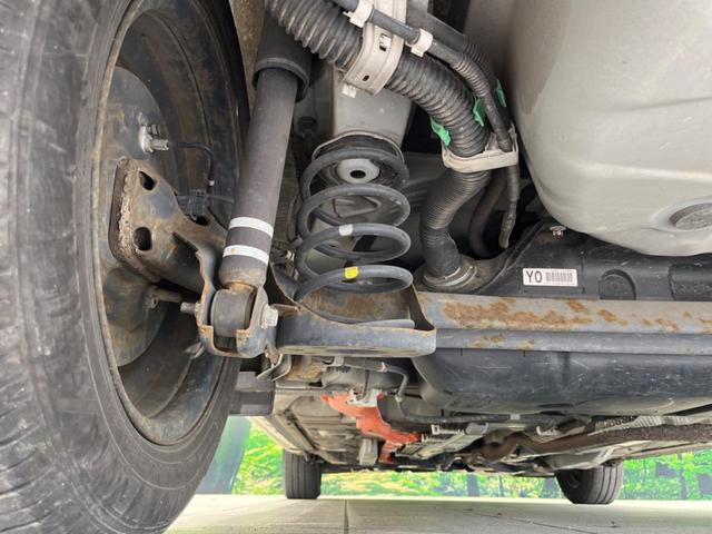 アクア Sスタイルブラック 純正ナビ Bluetooth フルセグ ETC 禁煙車 衝突被害軽減装置 オートマチックハイビーム オートライト スマートキー&プッシュスタート オートエアコン CD/DVD再生 プライバシーガラス(21枚目)