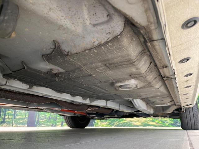 アクア Sスタイルブラック 純正ナビ Bluetooth フルセグ ETC 禁煙車 衝突被害軽減装置 オートマチックハイビーム オートライト スマートキー&プッシュスタート オートエアコン CD/DVD再生 プライバシーガラス(22枚目)