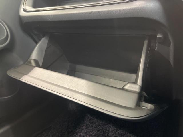 アクア Sスタイルブラック 純正ナビ Bluetooth フルセグ ETC 禁煙車 衝突被害軽減装置 オートマチックハイビーム オートライト スマートキー&プッシュスタート オートエアコン CD/DVD再生 プライバシーガラス(42枚目)