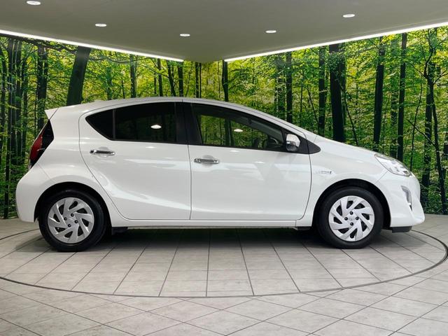 アクア Sスタイルブラック 純正ナビ Bluetooth フルセグ ETC 禁煙車 衝突被害軽減装置 オートマチックハイビーム オートライト スマートキー&プッシュスタート オートエアコン CD/DVD再生 プライバシーガラス(47枚目)