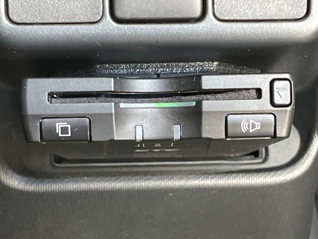 アクア G 純正ナビ バックカメラ ETC スマートキー&プッシュスタート オートエアコン オートライト 禁煙車 電動格納ミラー ドアバイザー 横滑り防止システム 運転席&助手席エアバッグ 衝突安全ボディ(5枚目)