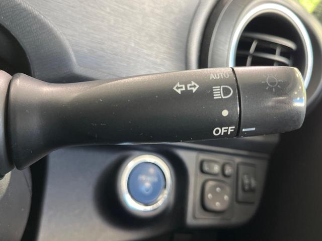 アクア G 純正ナビ バックカメラ ETC スマートキー&プッシュスタート オートエアコン オートライト 禁煙車 電動格納ミラー ドアバイザー 横滑り防止システム 運転席&助手席エアバッグ 衝突安全ボディ(29枚目)