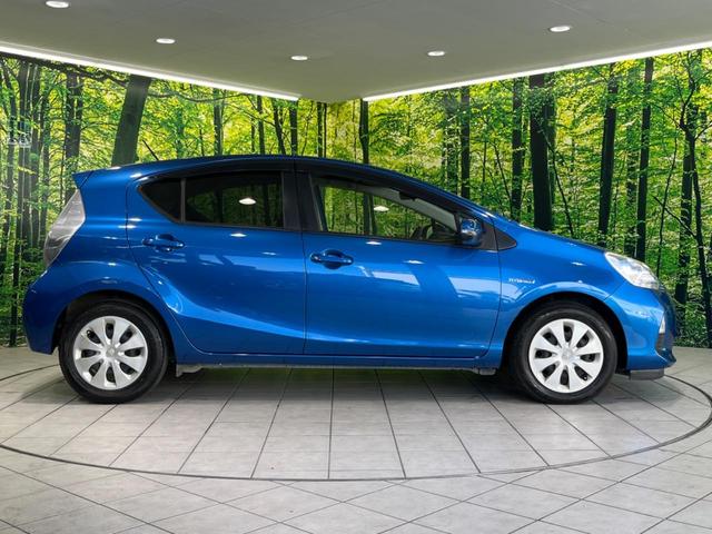 アクア G 純正ナビ バックカメラ ETC スマートキー&プッシュスタート オートエアコン オートライト 禁煙車 電動格納ミラー ドアバイザー 横滑り防止システム 運転席&助手席エアバッグ 衝突安全ボディ(48枚目)